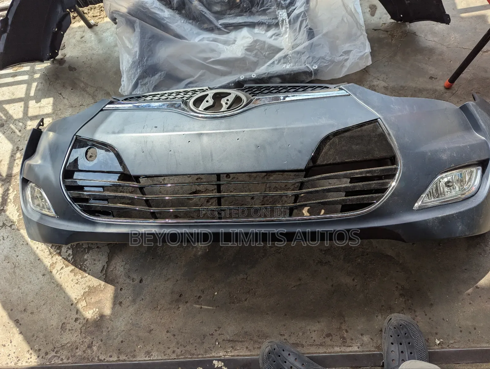 Hyundai Veloster 2011,2012,2013,2014,2015 Complete Front Bumper