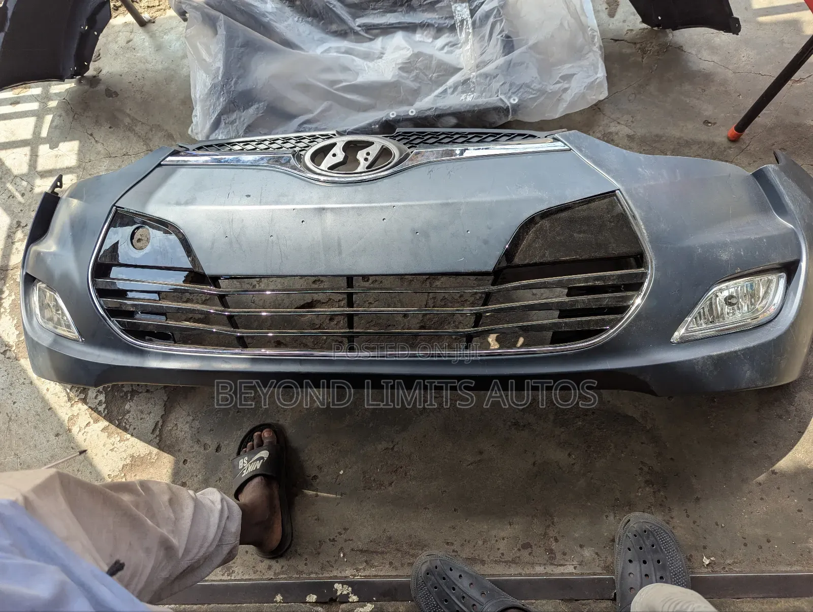 Hyundai Veloster 2011,2012,2013,2014,2015 Complete Front Bumper