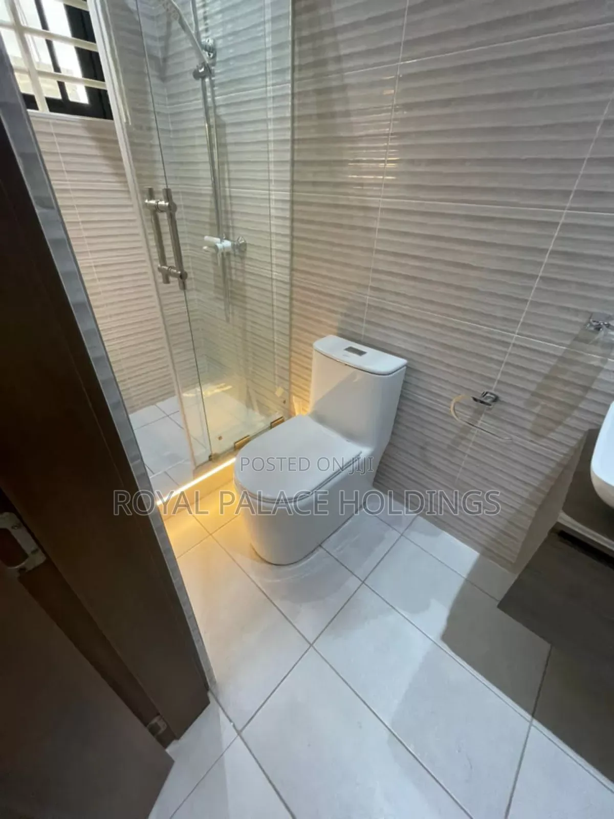 4bdrm Duplex in Hills, Ability for sale