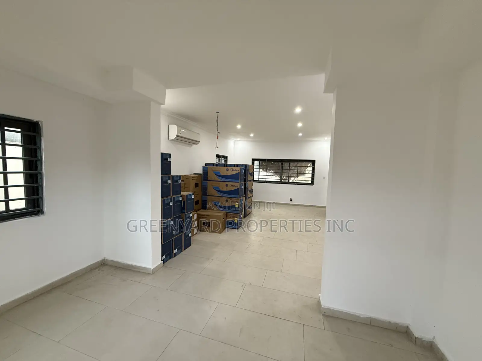 4bdrm Townhouse / Terrace in American House, East Legon for rent