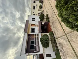 4bdrm Townhouse / Terrace in American House, East Legon for rent