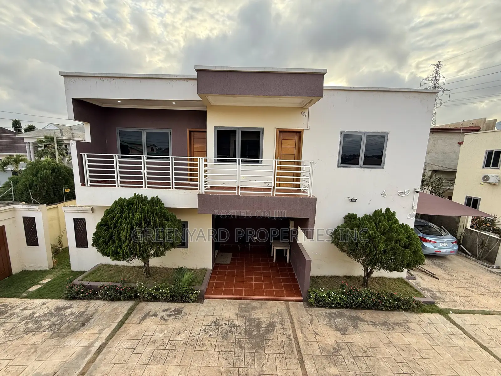 4bdrm Townhouse / Terrace in American House, East Legon for rent