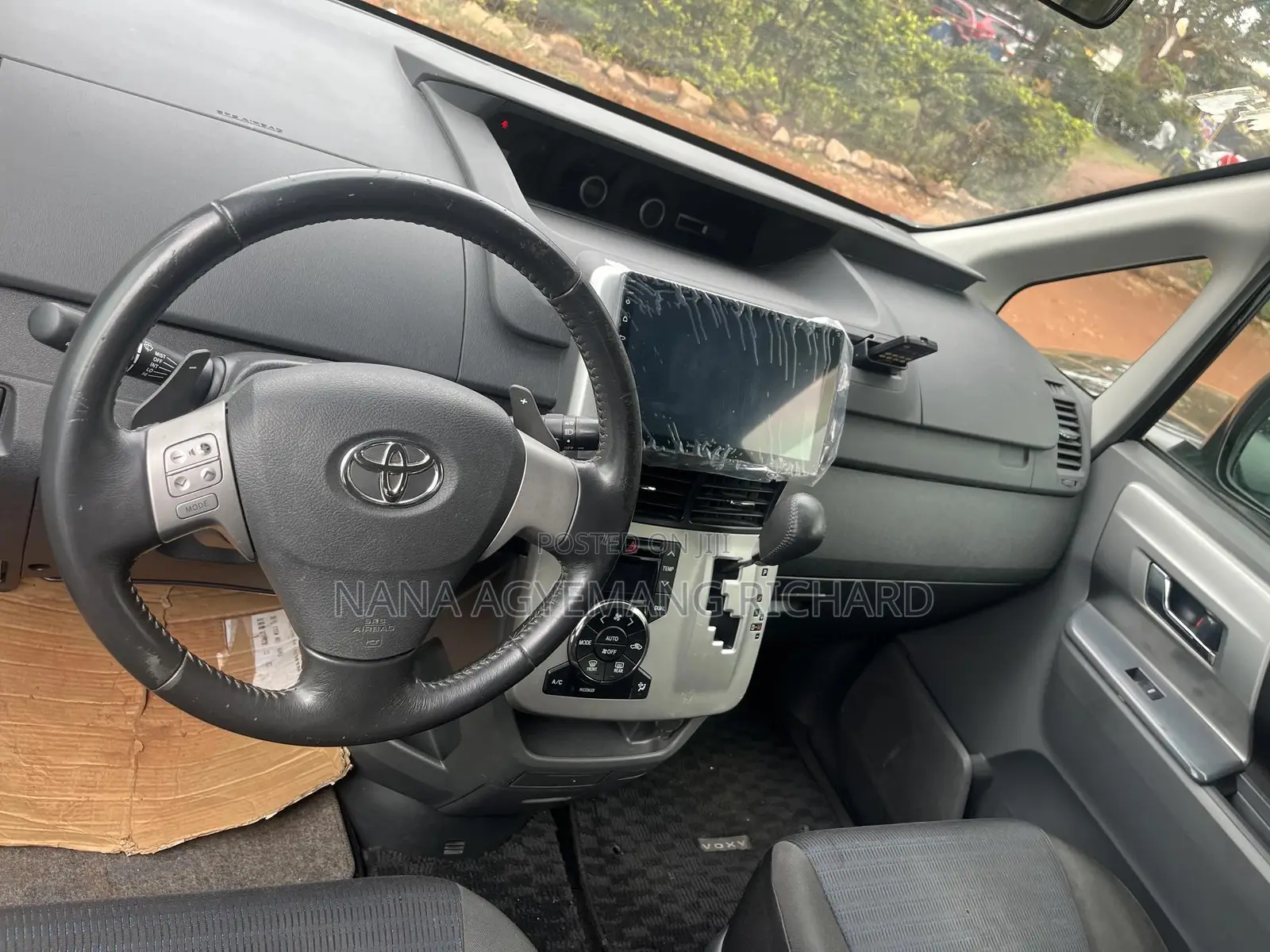 Toyota Sienta 1.5 FWD 2013 Black