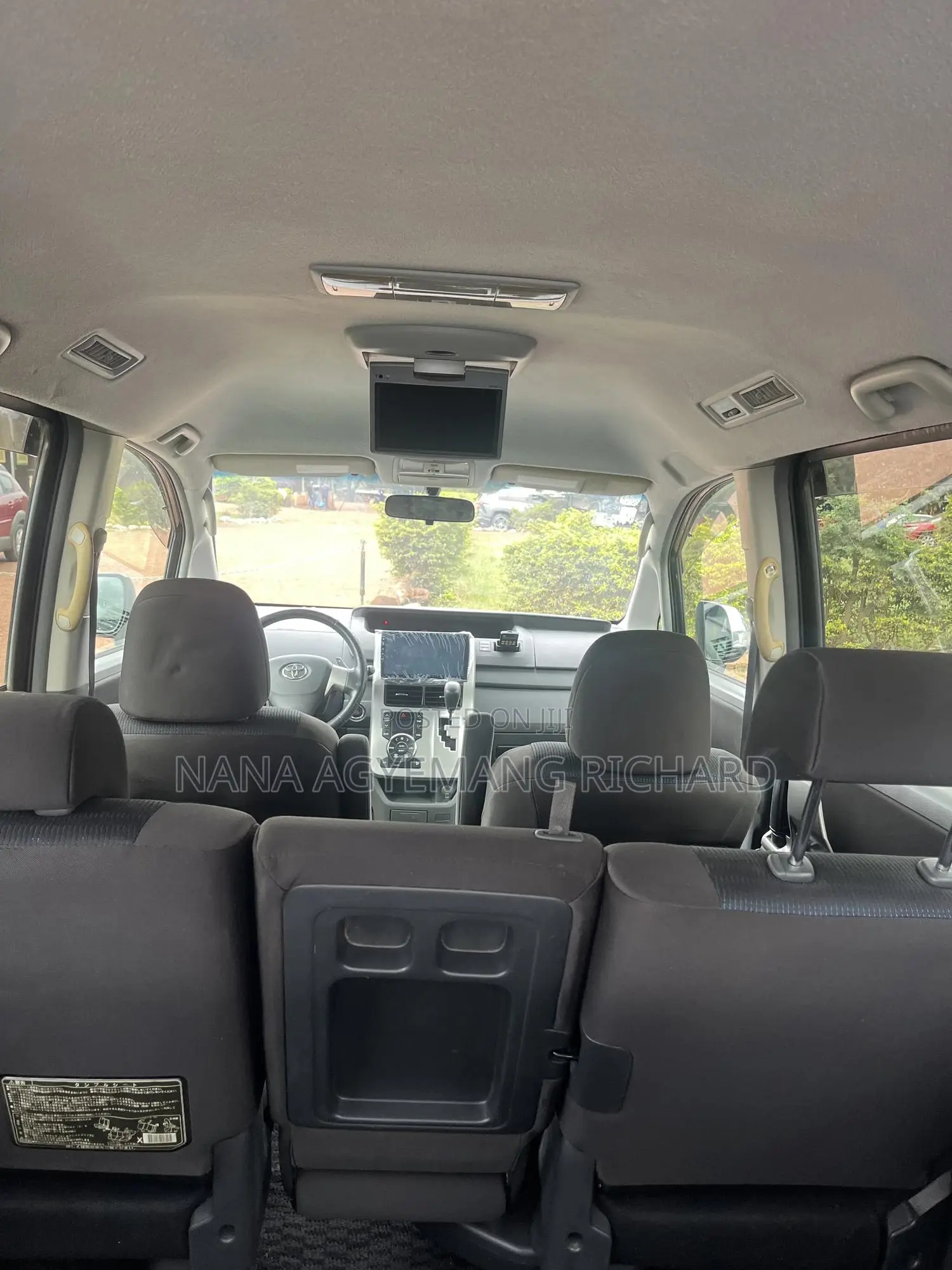 Toyota Sienta 1.5 FWD 2013 Black
