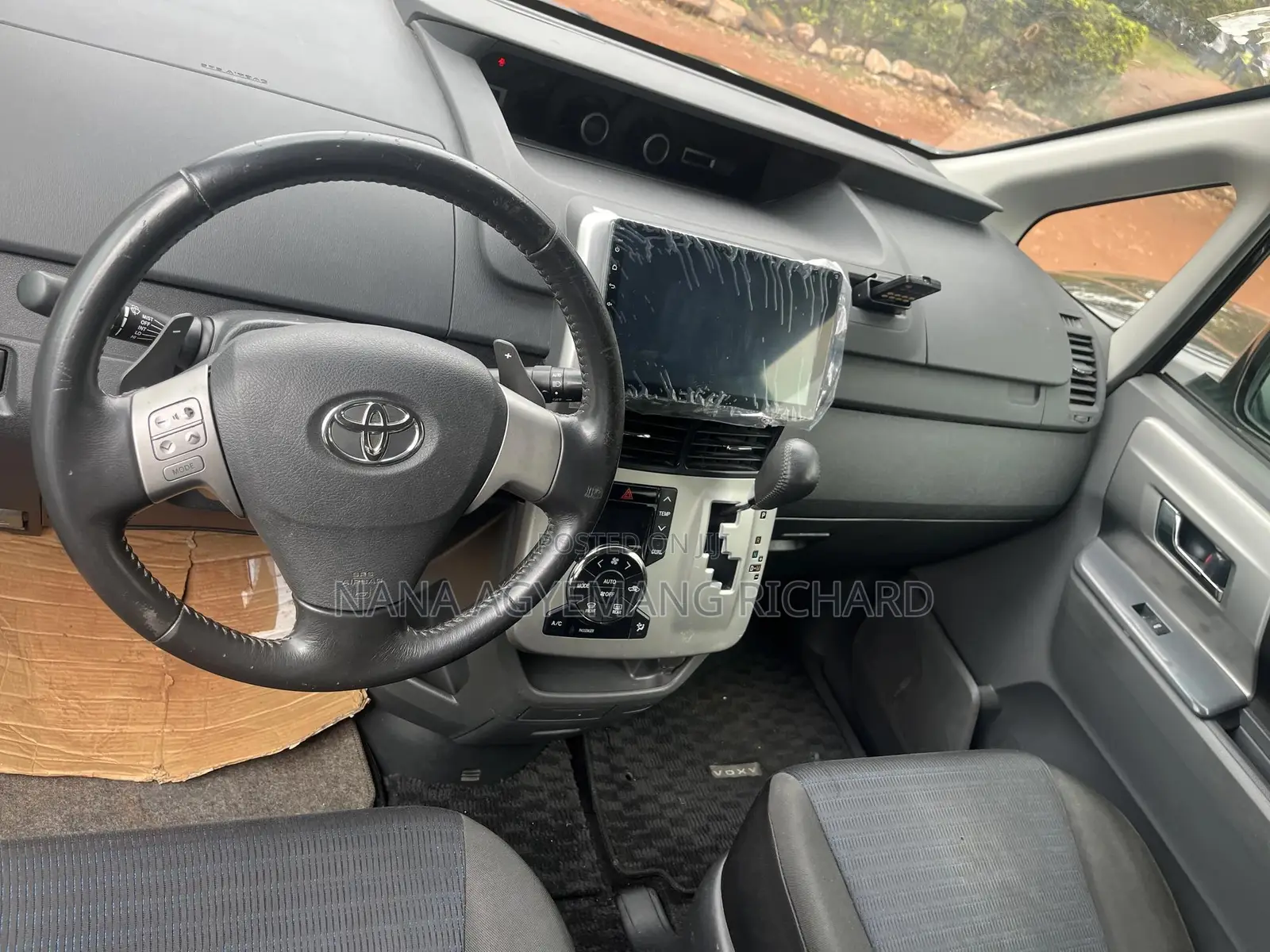 Toyota Sienta 1.5 FWD 2013 Black