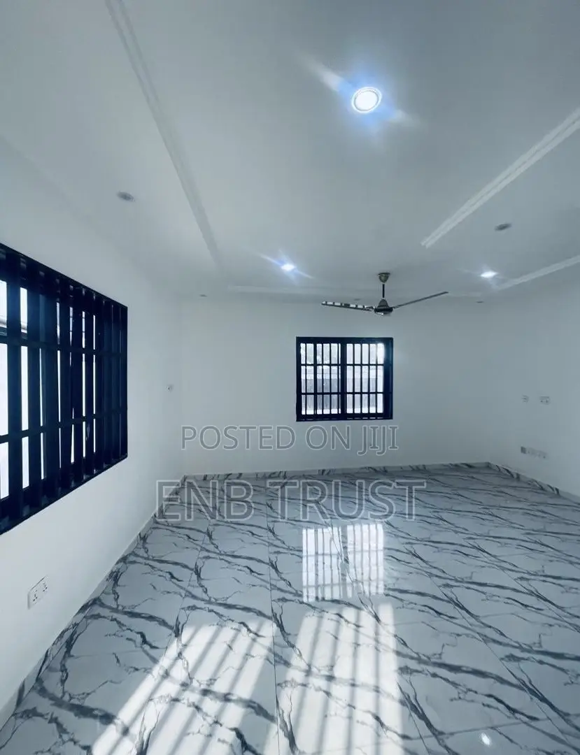3bdrm House in Adenta, New Legon for sale