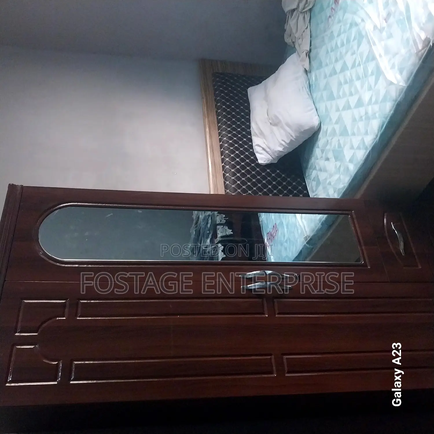 Brand New Durable Wardrobe
