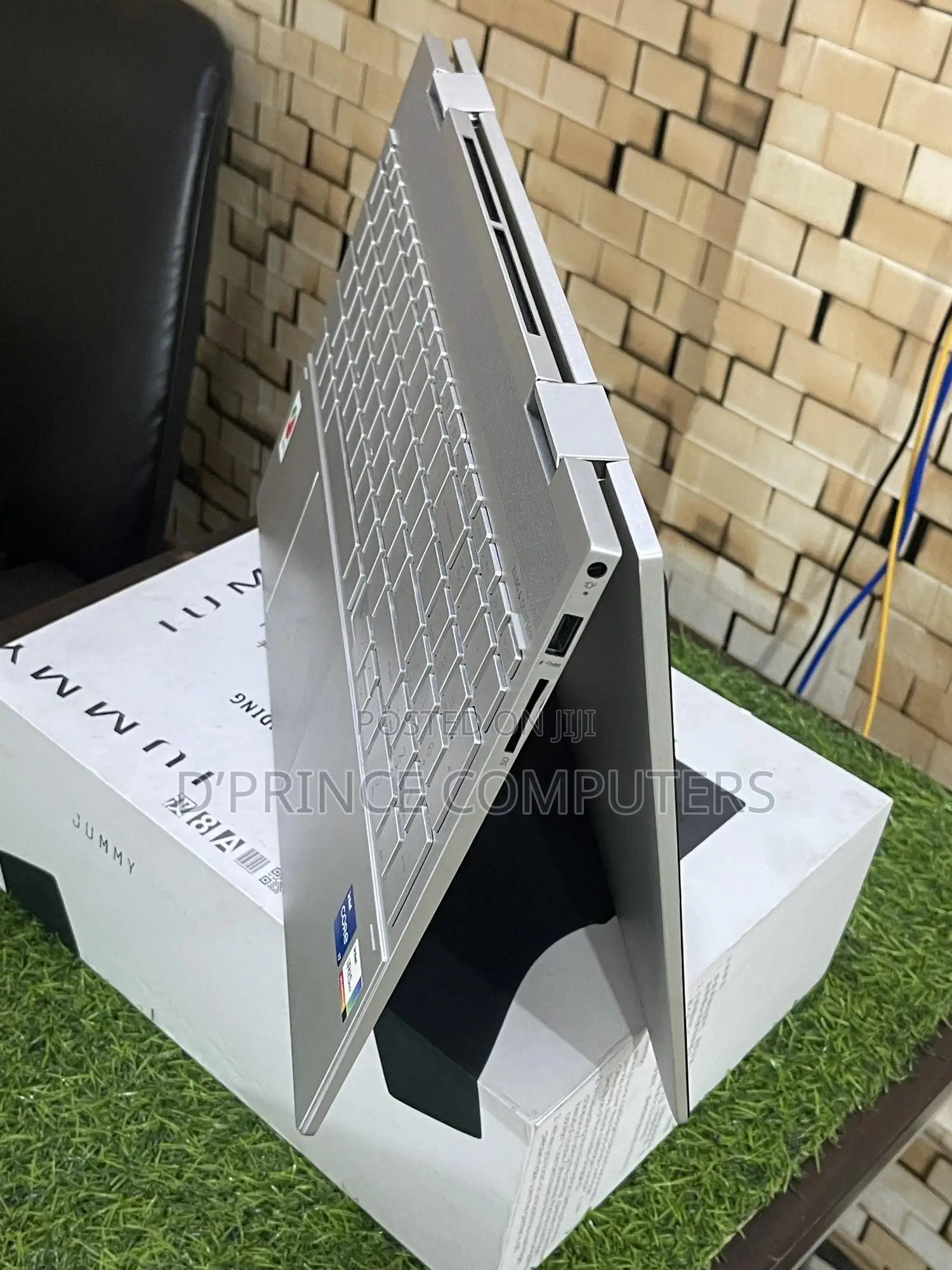 Laptop HP Envy X360 15t 12GB Intel Core I7 HDD+SSD 512GB