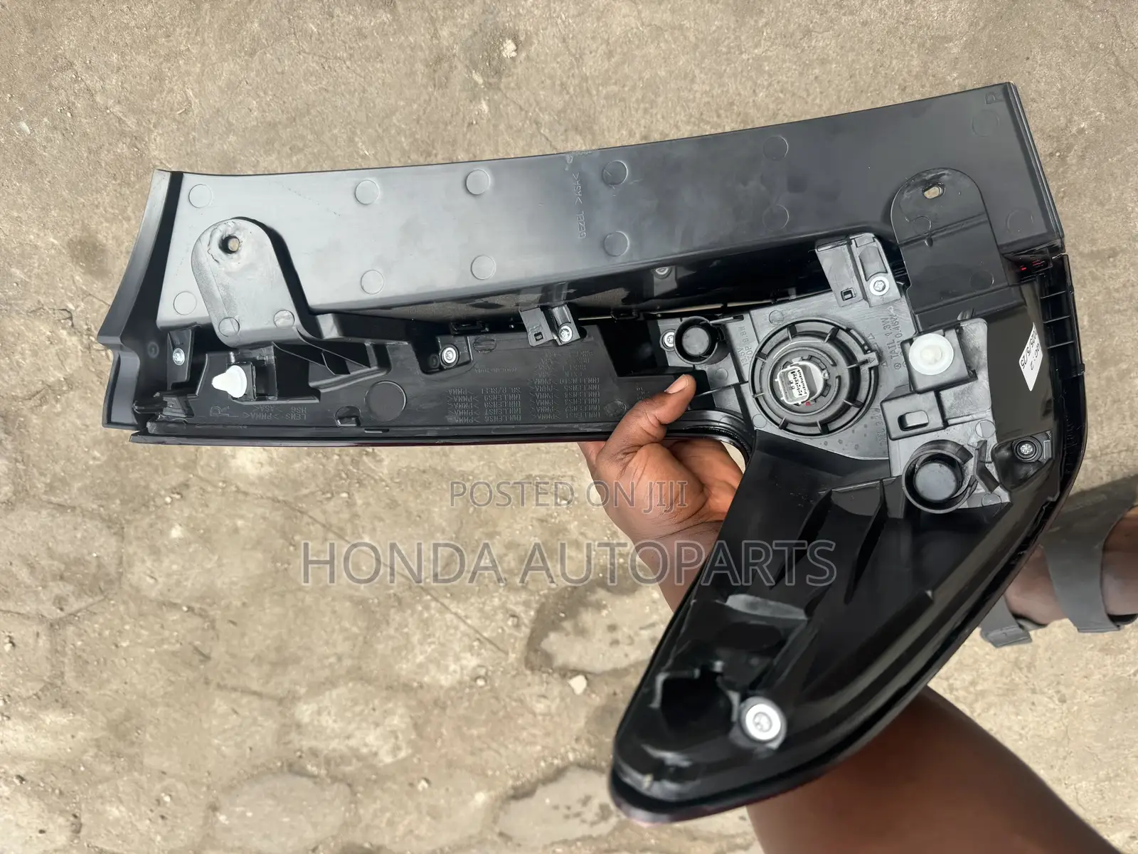 Honda Cr-v 2020,2021,2022 Tail Light.