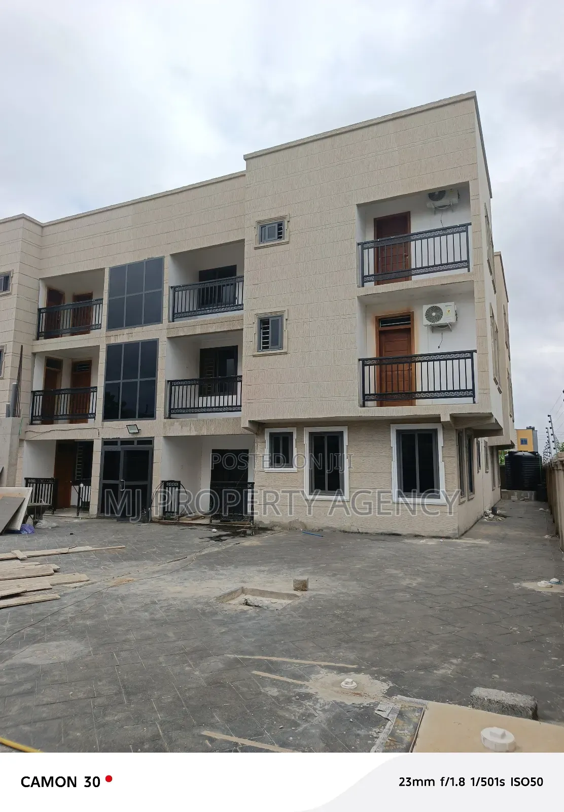 12bdrm Apartment in Community 26 Palace for rent
