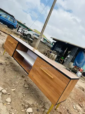 Original Foriegn Board Tv Stand