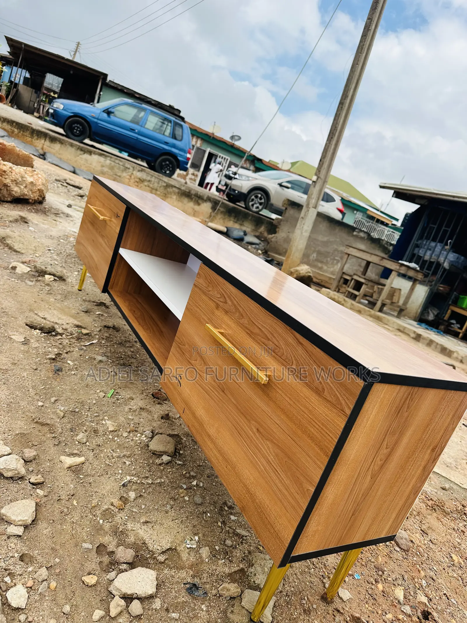 Original Foriegn Board Tv Stand