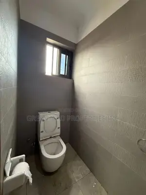4bdrm Townhouse/Terrace in American House, East Legon for sale