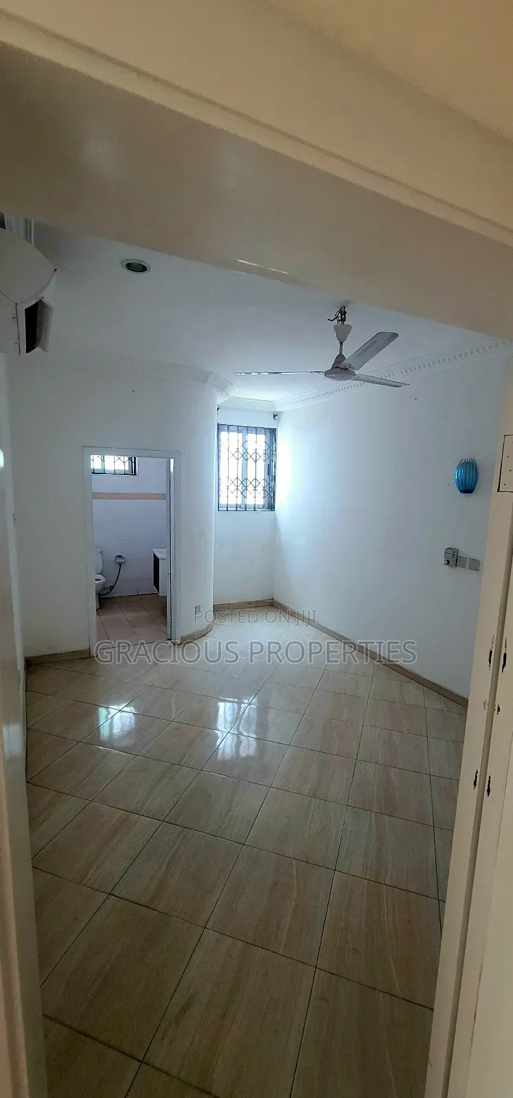 2bdrm Apartment in Gracious Properties, Abelemkpe for rent