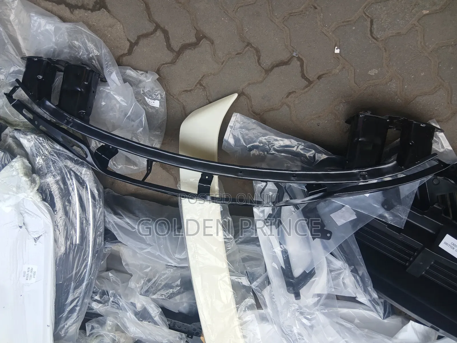 Civic 016-021 Reinforcement Bar (Metal)