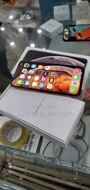 New Apple iPhone XS Max 256 GB Gold