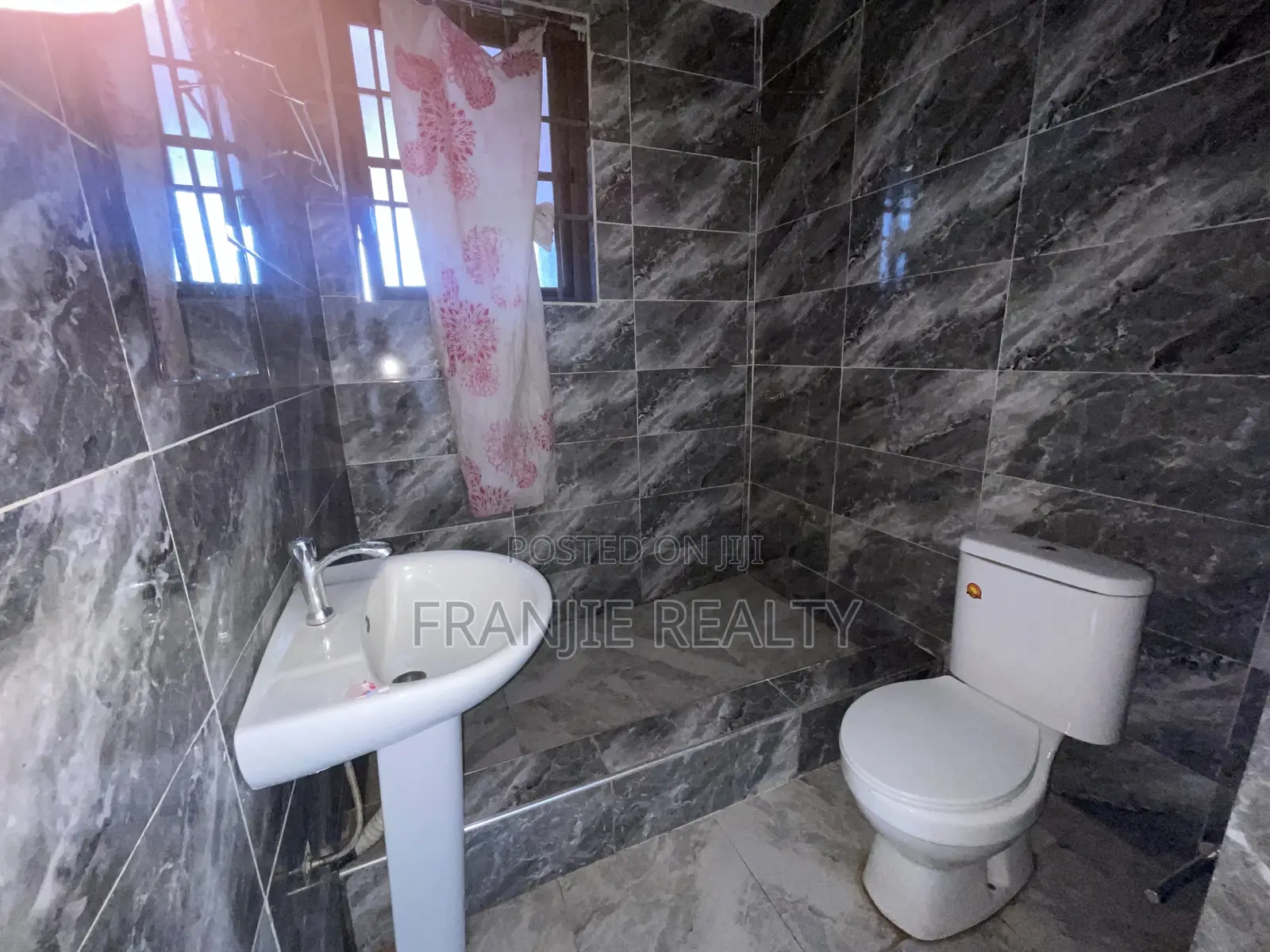 3bdrm Apartment in Franjie Realty, Weija for rent