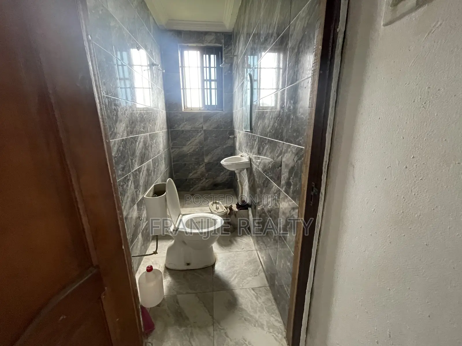 3bdrm Apartment in Franjie Realty, Weija for rent