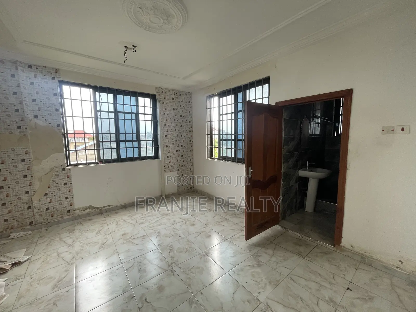 3bdrm Apartment in Franjie Realty, Weija for rent