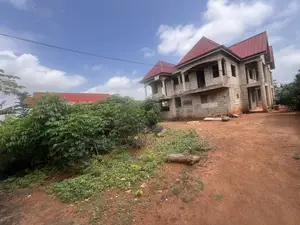 2bdrm Apartment in Bee Decor & Homes, Old Ashomang for sale