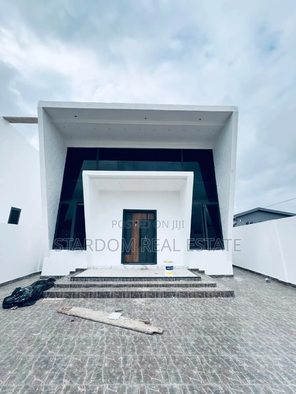 3bdrm Duplex in Agbogba, North Legon for sale