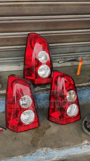 Mazda Tribute Taillight 2003,2004,2005,2006,2007,2008