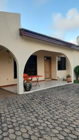 4bdrm House in Kg .Franco, Spintex for sale