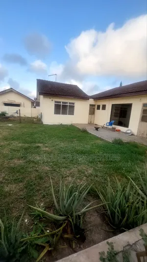 4bdrm House in Kg .Franco, Spintex for sale