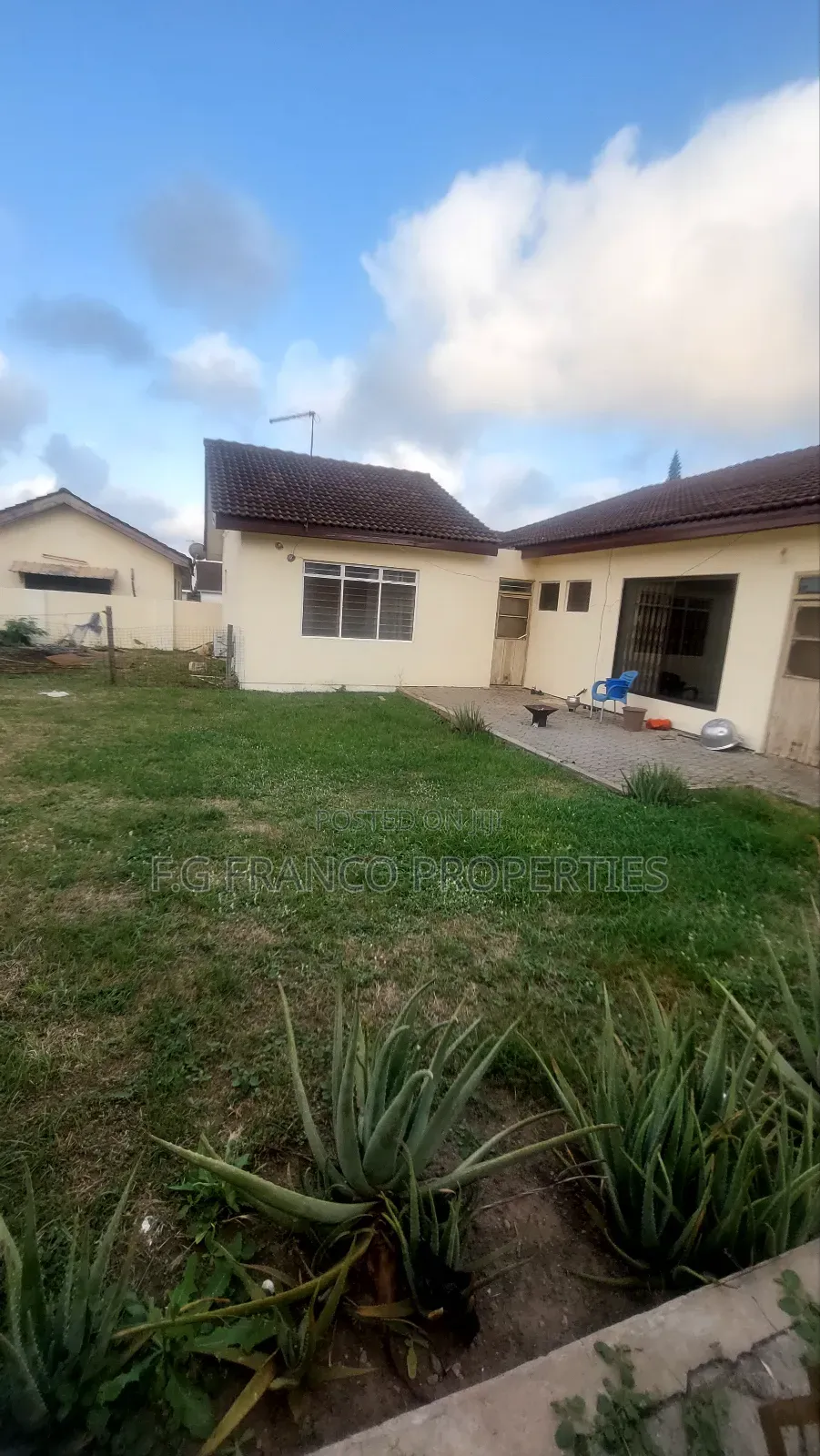 4bdrm House in Kg .Franco, Spintex for sale