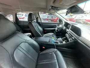Hyundai Sonata SEL Plus 2021 Gold