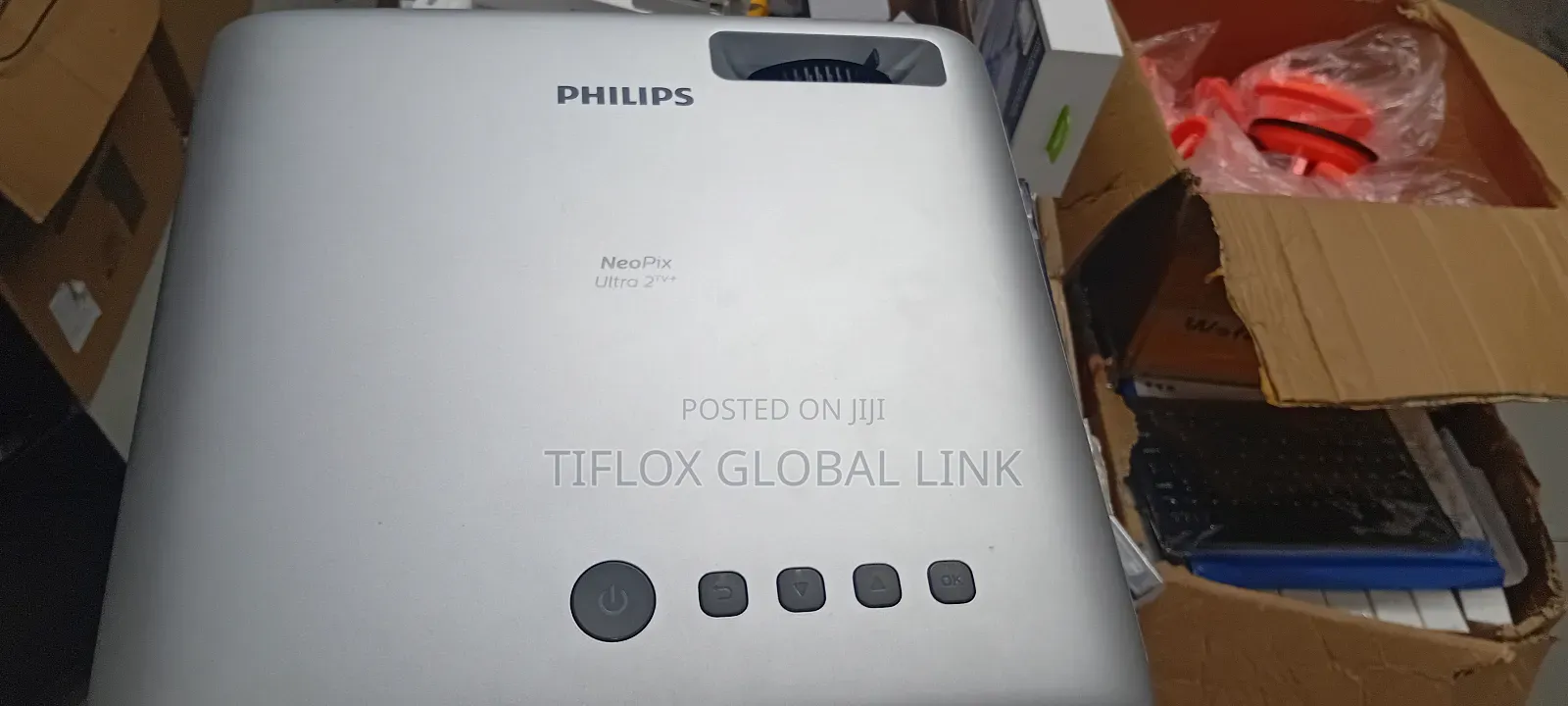 Projector Philips 120" Teleview(Neo Pix Ultra 2 Tv+)Usa