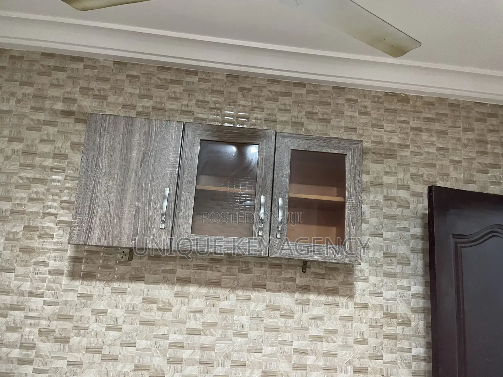 3bdrm Apartment in Unique Key Agency, Airport Residential Area for rent
