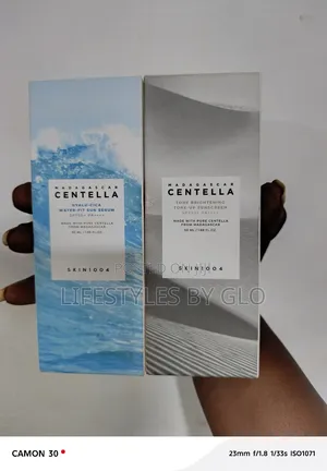 Skin1004 Madagascar Centella Brighting Sunscreen Spf50+ Pa++