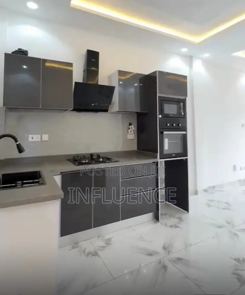 2bdrm House in Botwe, East Legon for sale