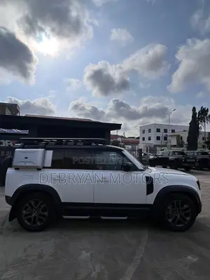 Land Rover Defender X-Dynamic HSE 2022 White