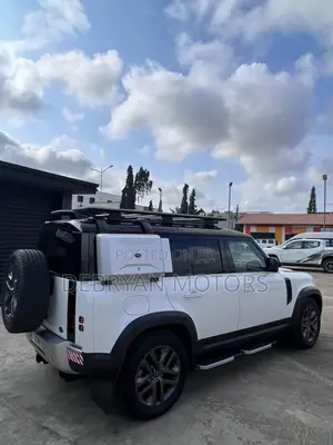 Land Rover Defender X-Dynamic HSE 2022 White
