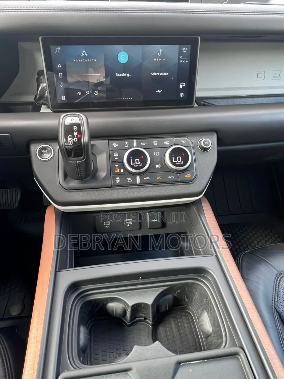 Land Rover Defender X-Dynamic HSE 2022 White