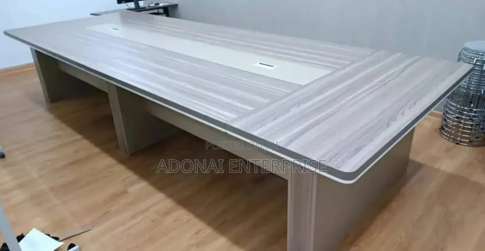 Conference Table Dhd61ibe