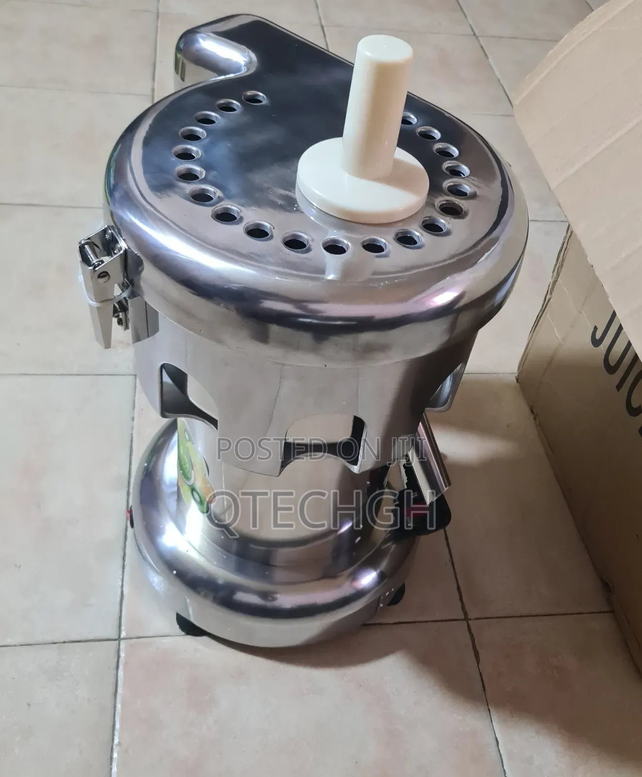 Commercial Grade A2000 Juicers Available