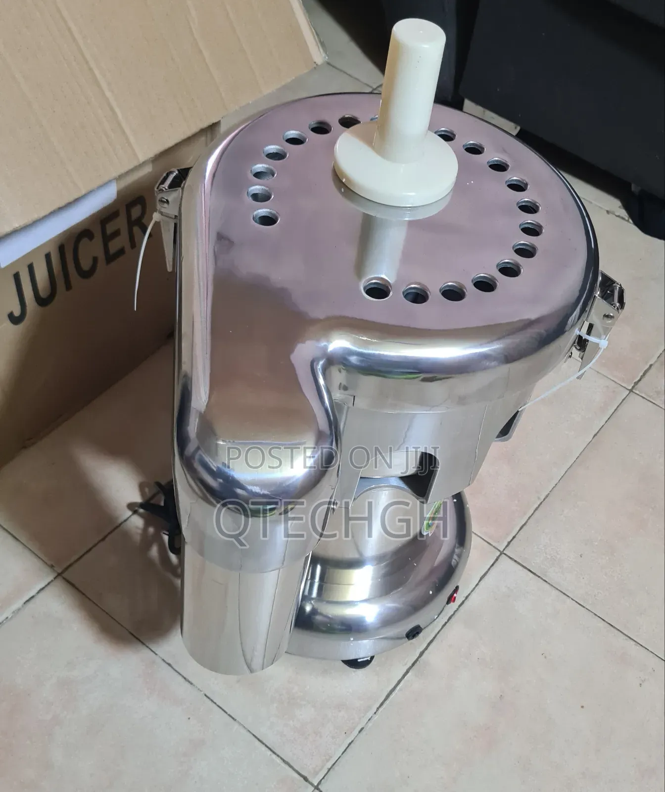 Commercial Grade A2000 Juicers Available