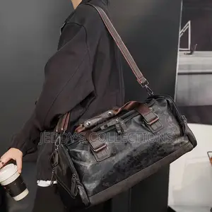 Classic Multifunctional Duffel Bags With Strong Handles for Gym