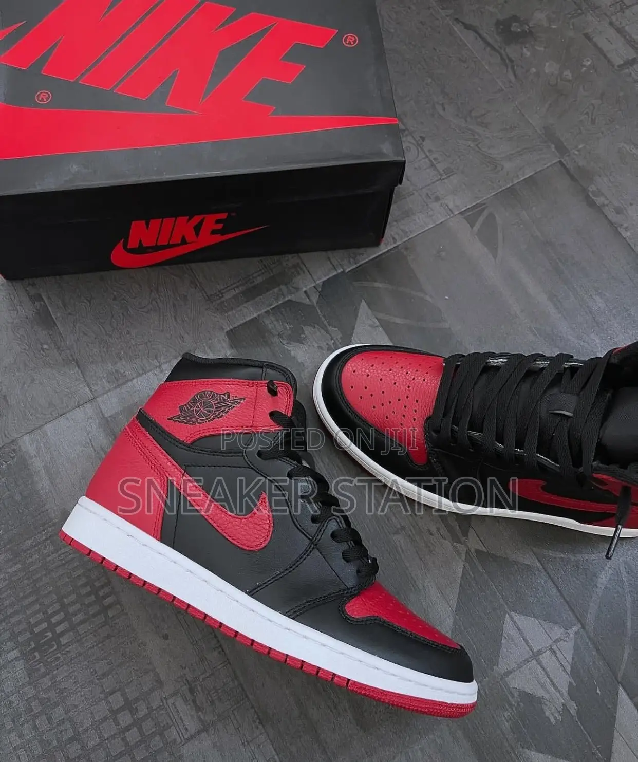 Air Jordan Retro 1 Bred Available