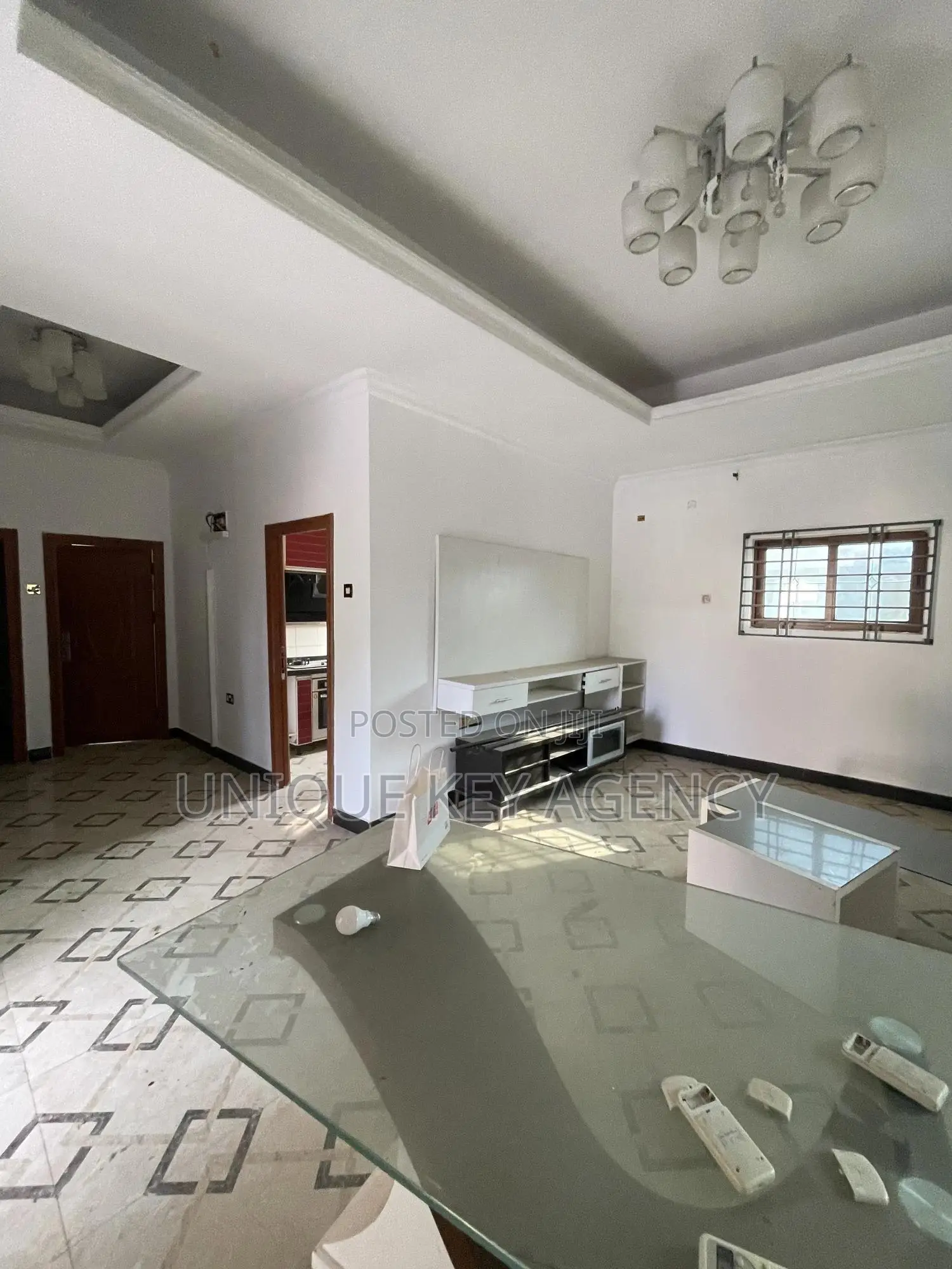 3bdrm House in Unique Key Agency, Tesano for rent