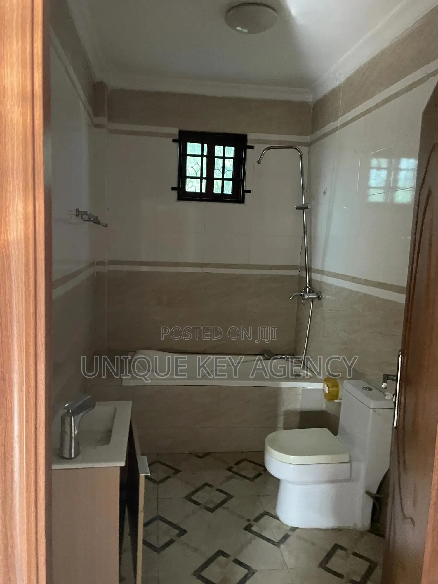 3bdrm House in Unique Key Agency, Tesano for rent
