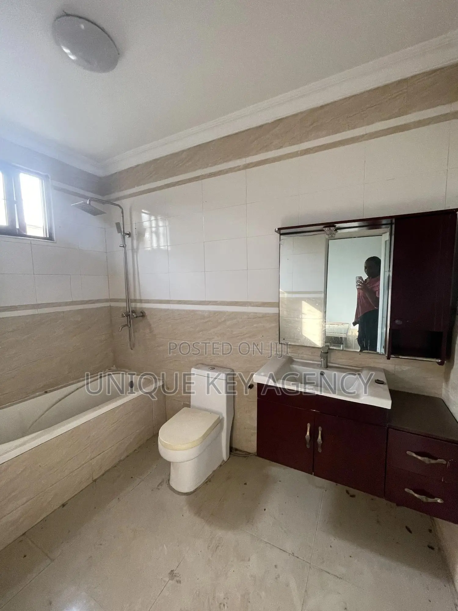 3bdrm House in Unique Key Agency, Tesano for rent