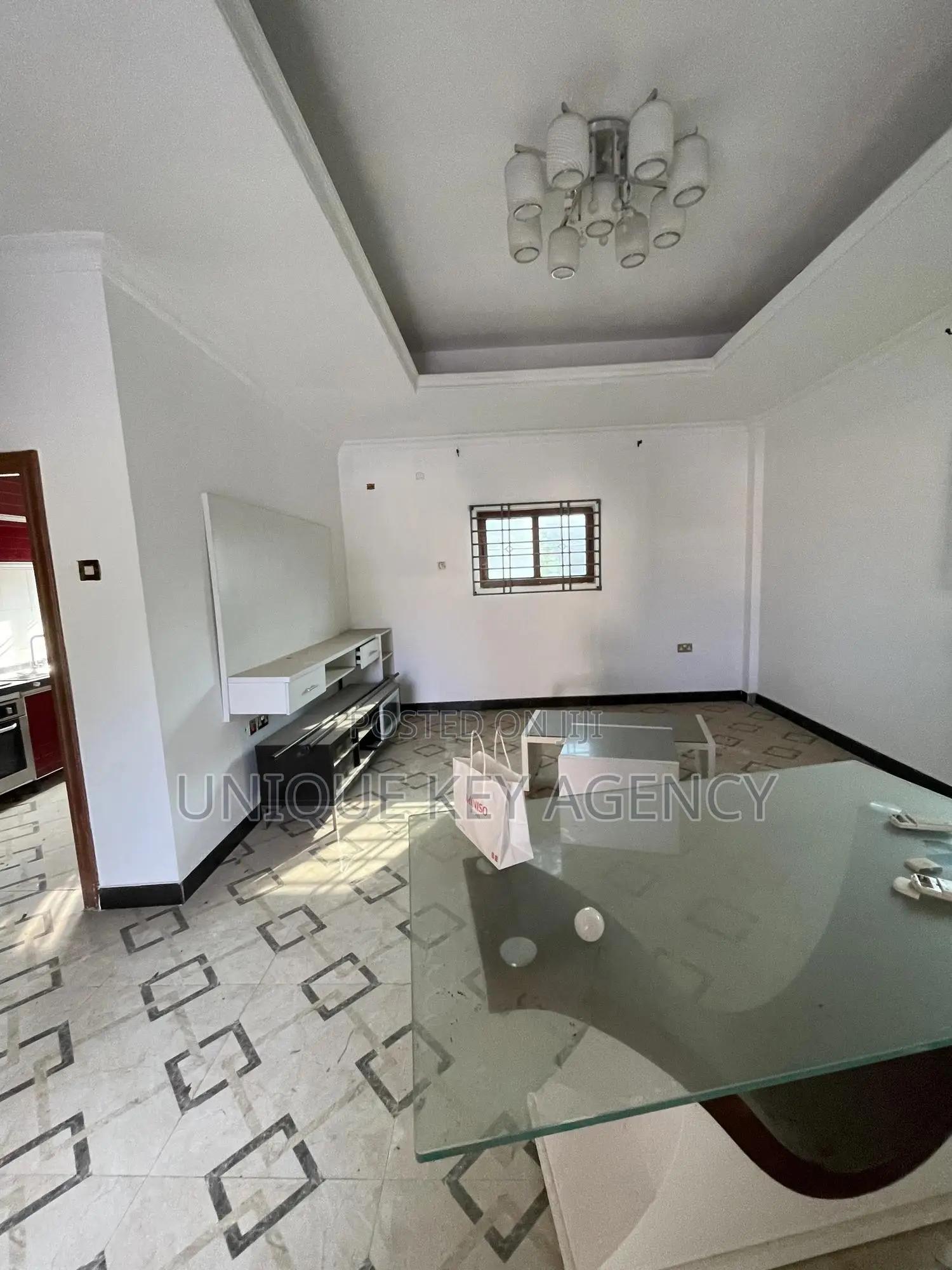 3bdrm House in Unique Key Agency, Tesano for rent