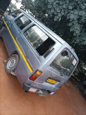 Nissan Caravan (Urvan) 2002 Silver