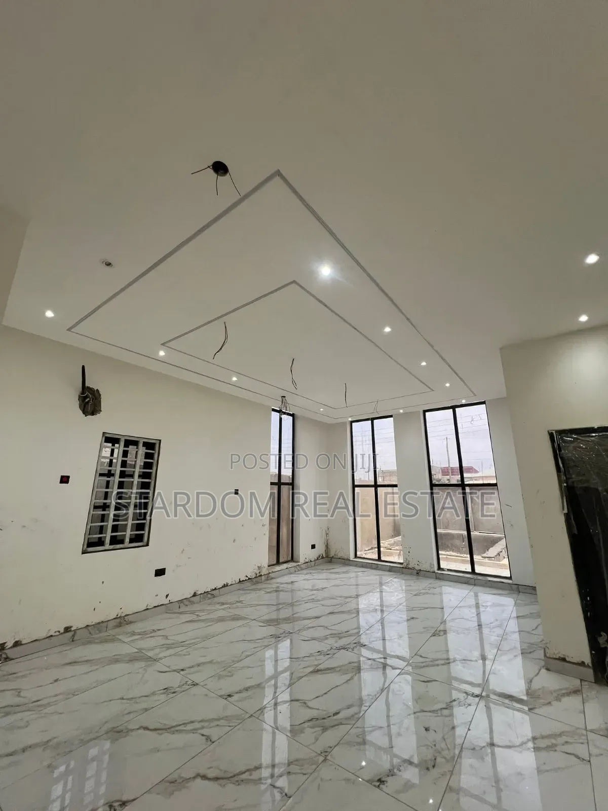 4bdrm Duplex in Ashaley Botwe for sale