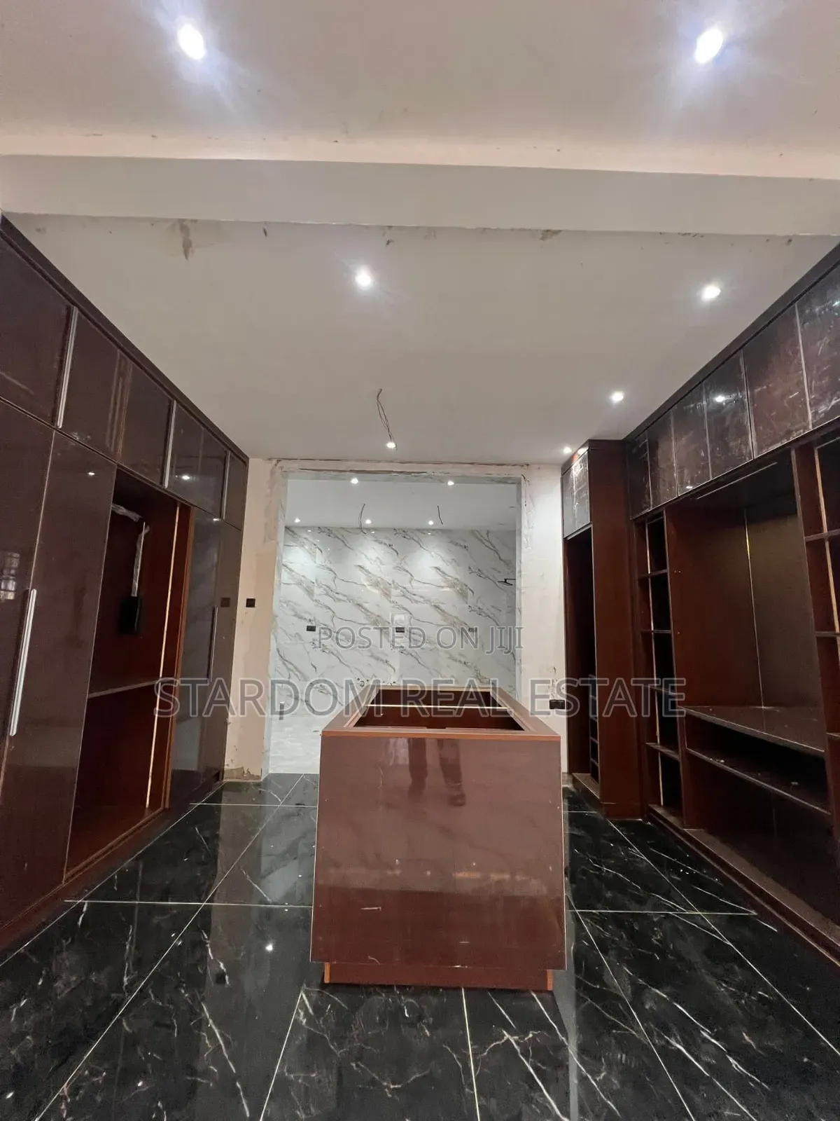 4bdrm Duplex in Ashaley Botwe for sale