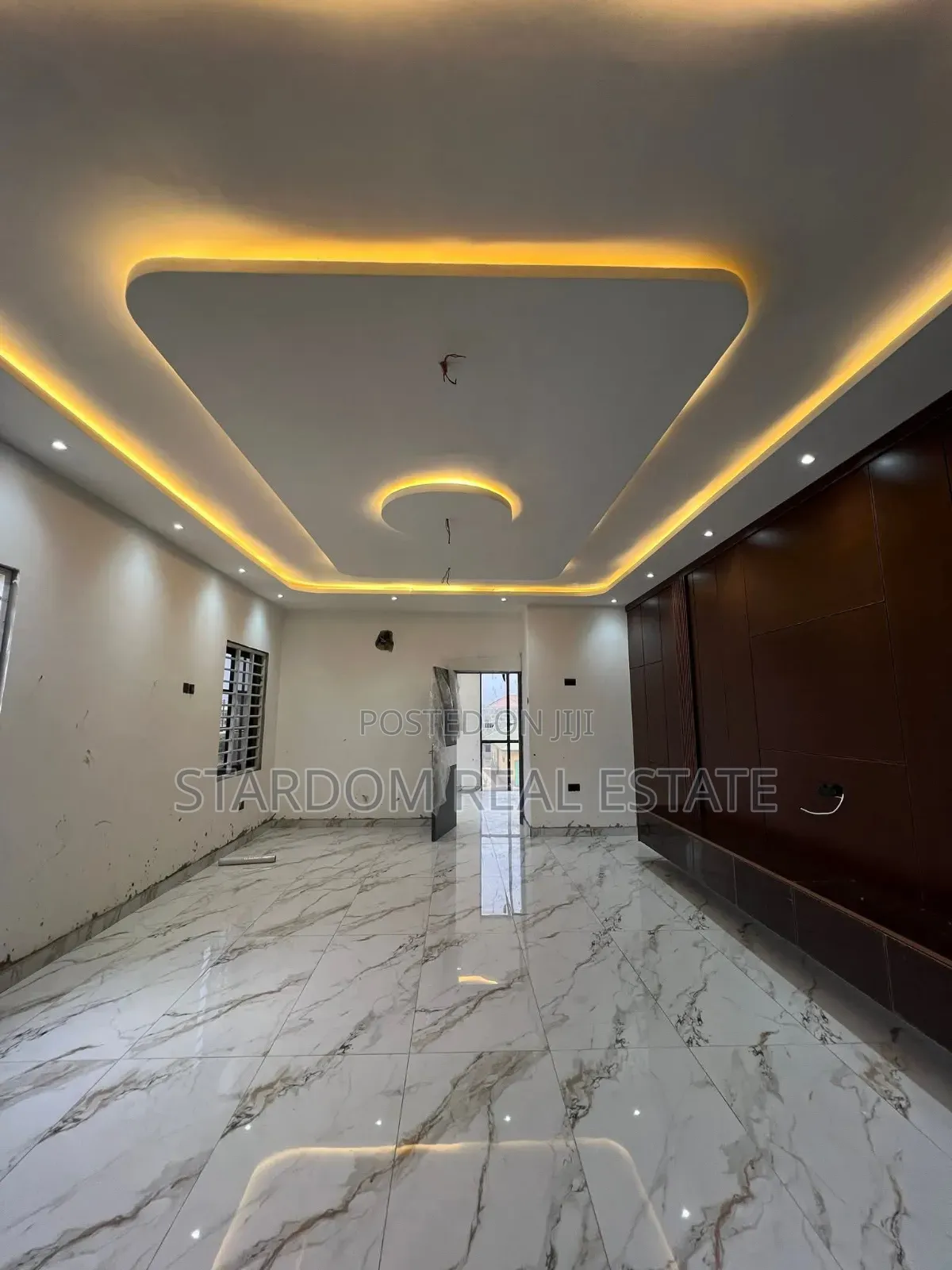 4bdrm Duplex in Ashaley Botwe for sale